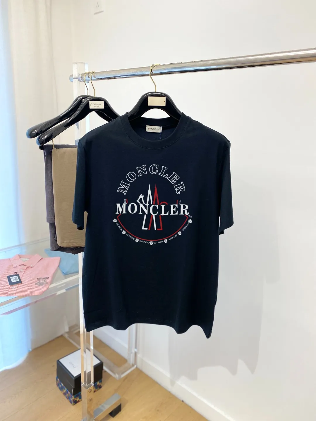 、 T ， ， logo， Versatile 。 260g ， ， ， ，Sizes S-XXL